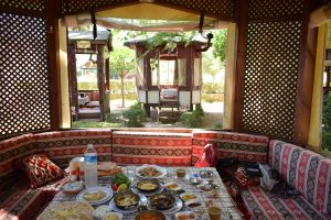 Rustic small little house for breakast